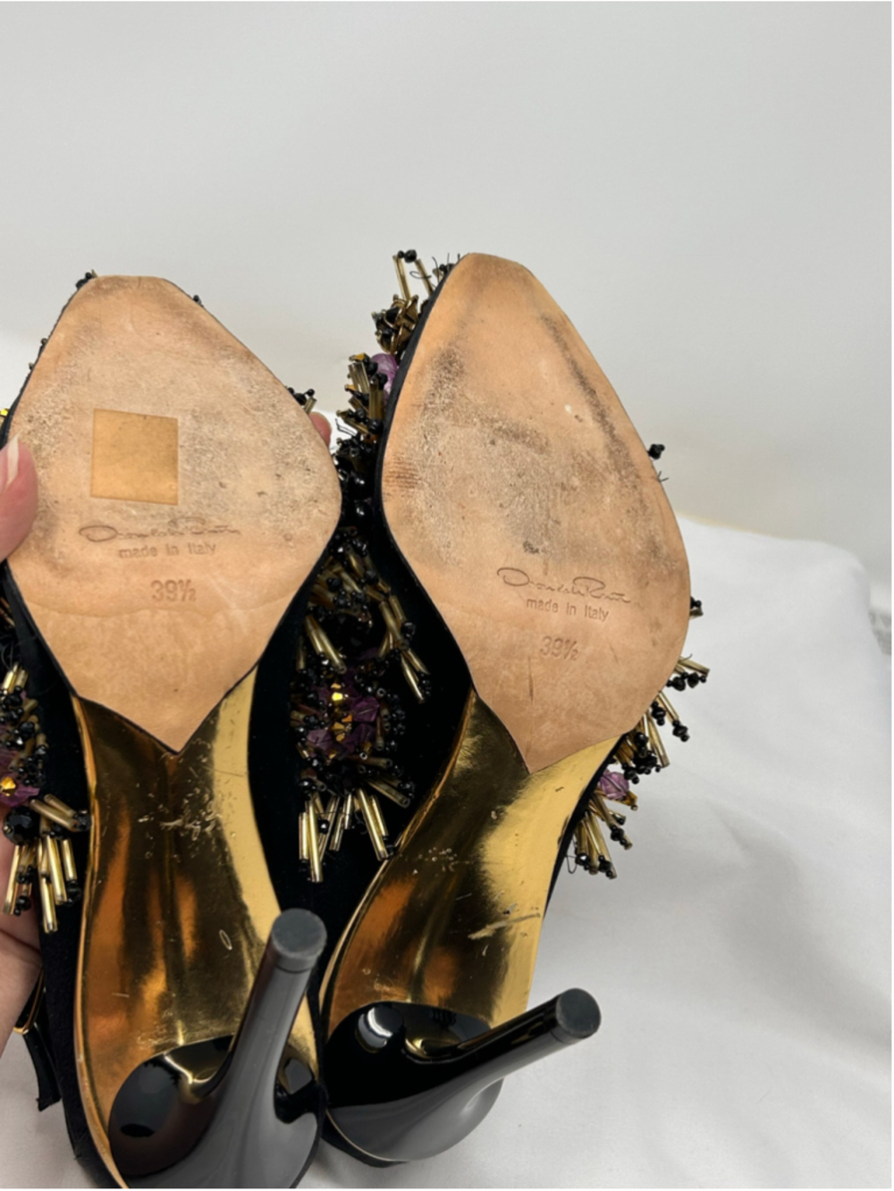 Oscar de la Renta 39.5 Black Satin Embellished Stiletto Pumps Beaded Gold - Picture 10 of 13